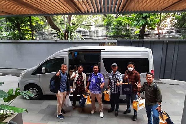 Rombongan setelah perjalanan